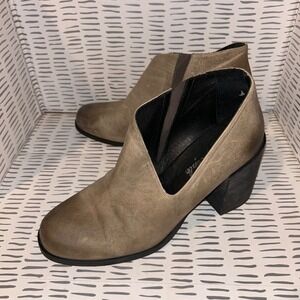 Free People Terrah Grey Leather‎ Cut Block Heel Ankle Booties Shoes Women 8.5 39